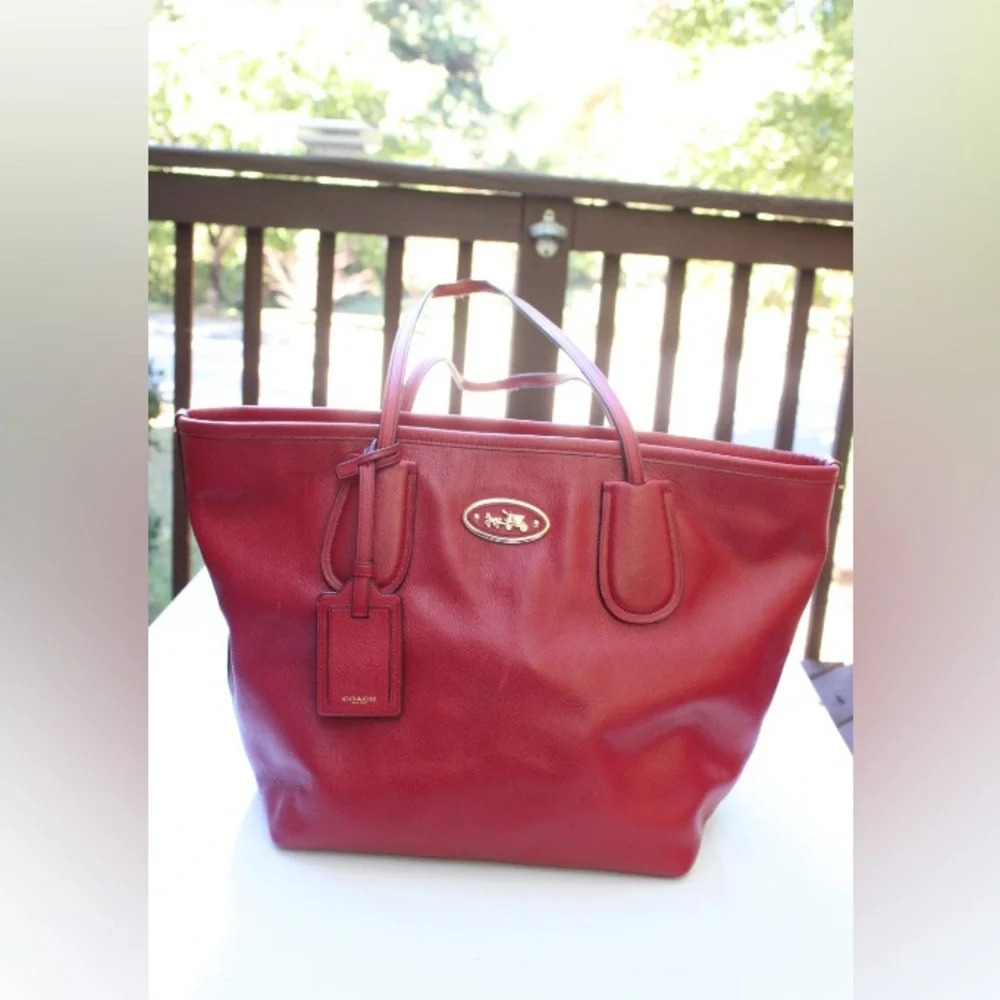Coach Taxi Zip tote bag - Picture 12 of 16